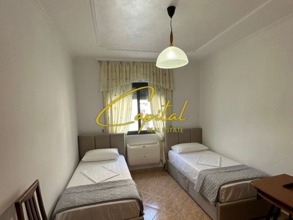 APARTAMENT ME QIRA 2+1 RRUGA MYSLYM SHYRI 1.000 EURO