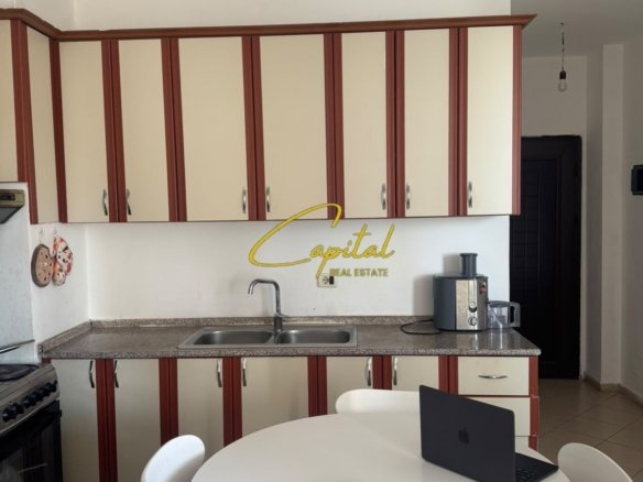 APARTAMENT ME QIRA 1+1 RRUGA E KAVAJES 60.000 LEKE