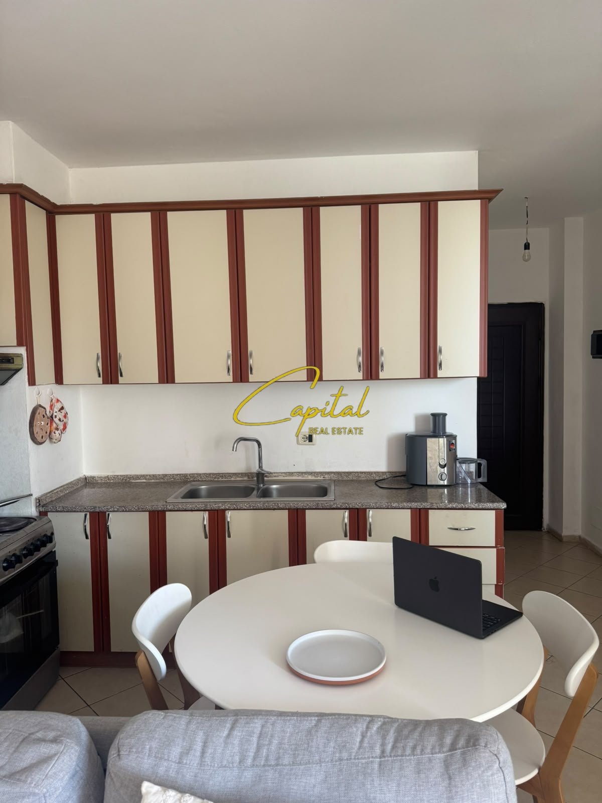 APARTAMENT ME QIRA 1+1 RRUGA E KAVAJES 60.000 LEKE