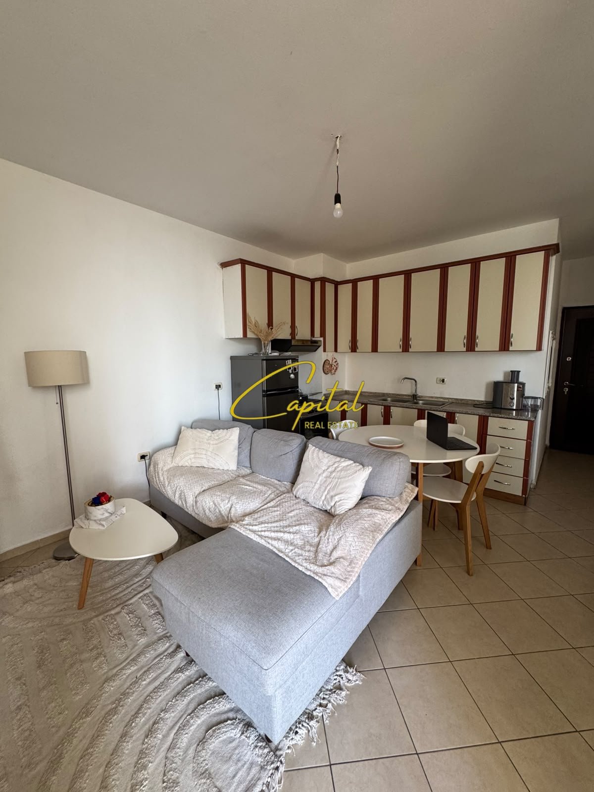 APARTAMENT ME QIRA 1+1 RRUGA E KAVAJES 60.000 LEKE