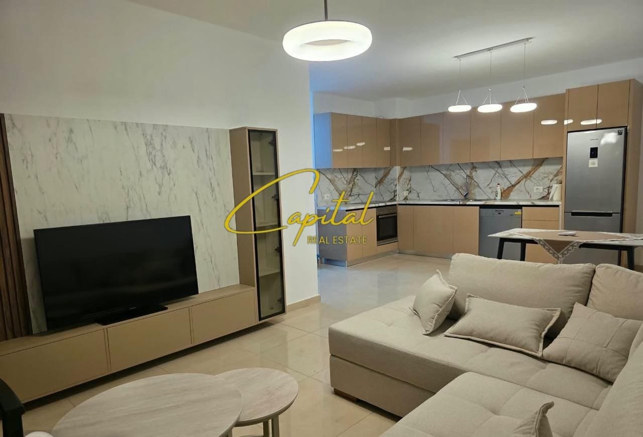 APARTAMENT ME QIRA 2+1 RRUGA E DIBRES 70.000 LEKE