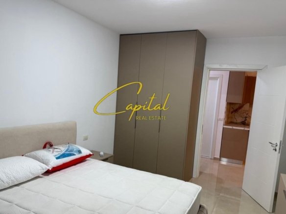 APARTAMENT ME QIRA 2+1 RRUGA E DIBRES 70.000 LEKE