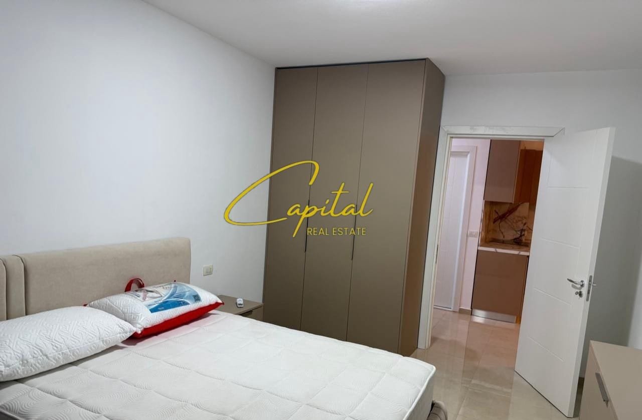 APARTAMENT ME QIRA 2+1 RRUGA E DIBRES 70.000 LEKE