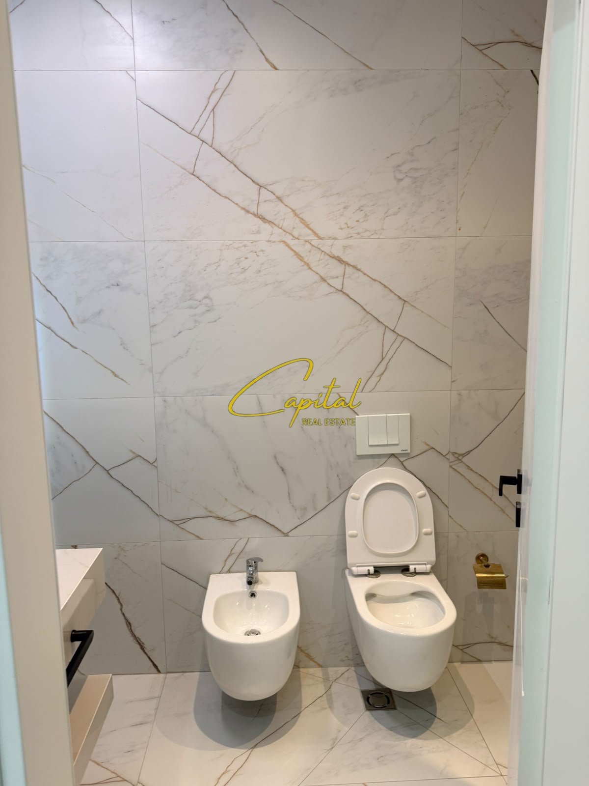 APARTAMENT ME QIRA 2+1+2+PARKIM 5 MAJ 80.000 LEKE