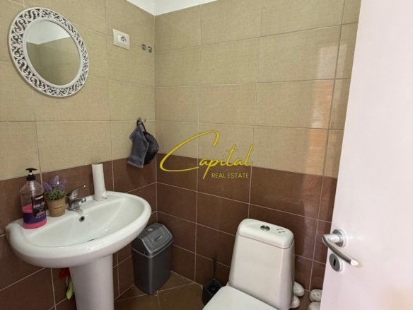 AMBIENT BIZNESI ME QIRA 54 M2 ASTIR 40.000 LEKE