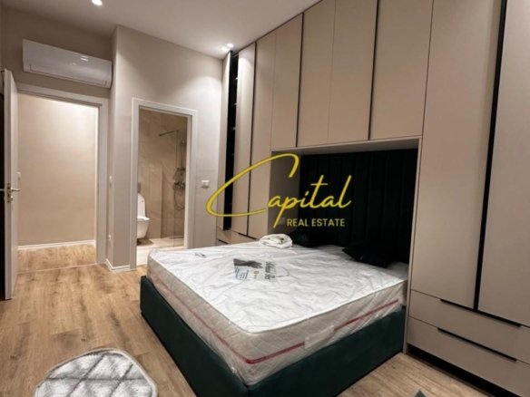 APARTAMENT ME QIRA 2+1 KOMPLEKSI AURA 80.000 LEKE