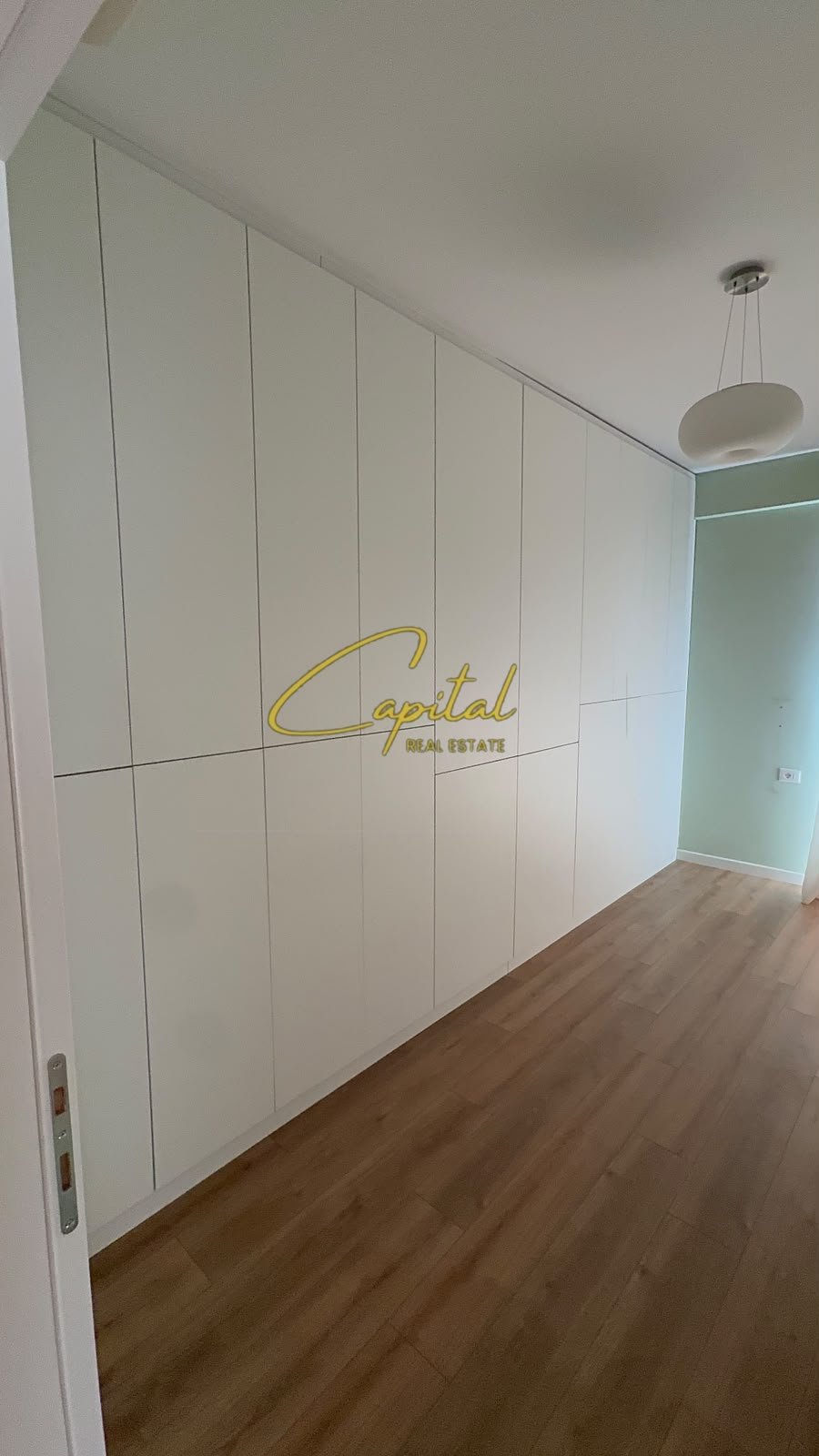 WhatsApp Image 2026-10-07 at 11.32.24 AM (1) APARTAMENT ME QIRA 2+1 KOMPLEKSI FARMACIA 10 80.000 LEKE