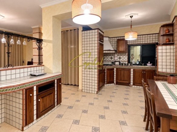 SHITET APARTAMENT 1+1 PAZARI I RI 28.000.000 LEKE
