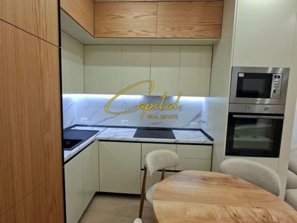 APARTAMENT ME QIRA 1+1 BULEVARDI I RI 750 EURO