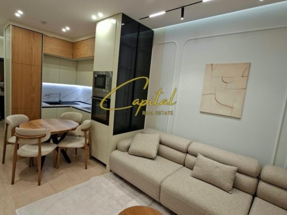 APARTAMENT ME QIRA 1+1 BULEVARDI I RI 750 EURO