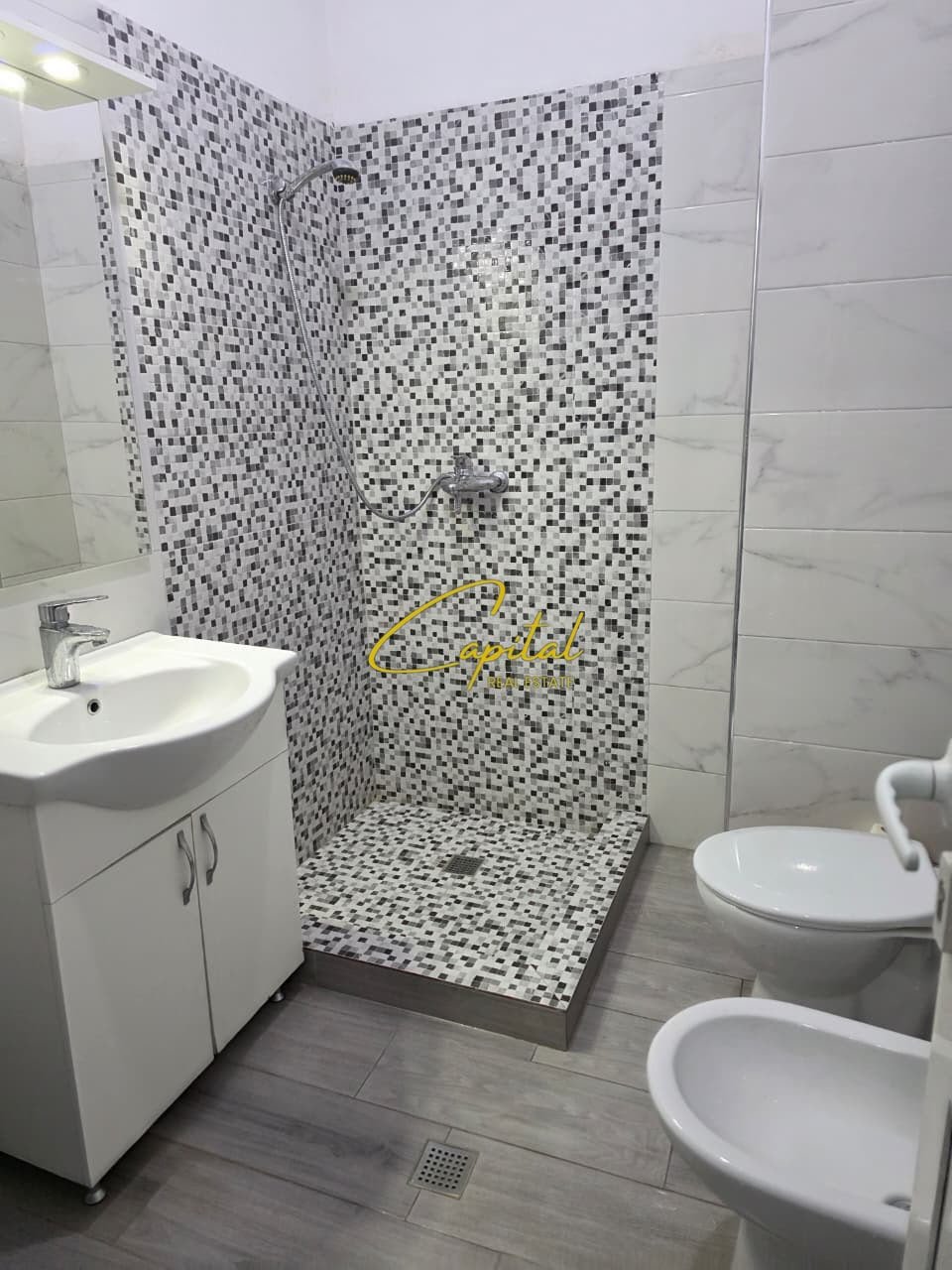 WhatsApp Image 2026-10-08 at 2.28.35 PM APARTAMENT ME QIRA 2+1 ASTIR 55.000 LEKE
