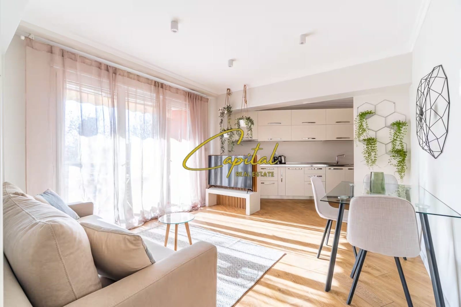 APARTAMENT ME QIRA 2+1 QENDER 150.000 LEKE
