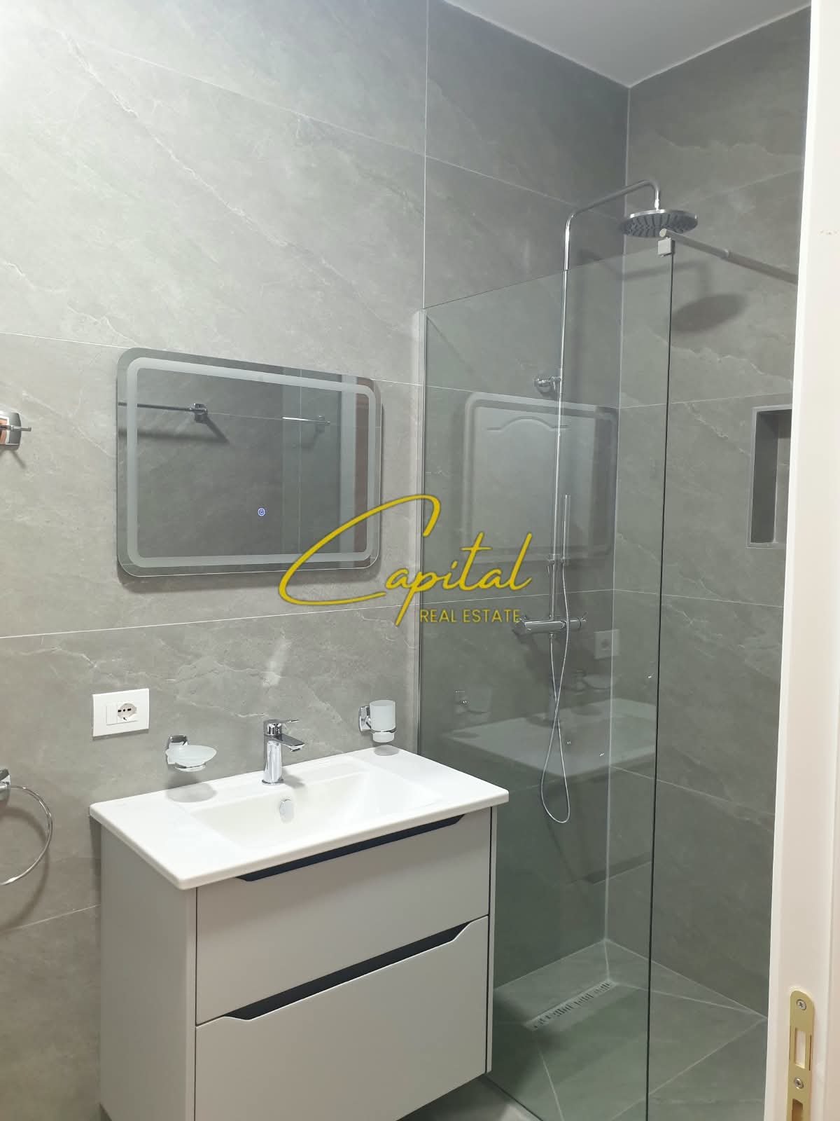 APARTAMENT ME QIRA 2+1+2 5 MAJI 65.000 LEKE