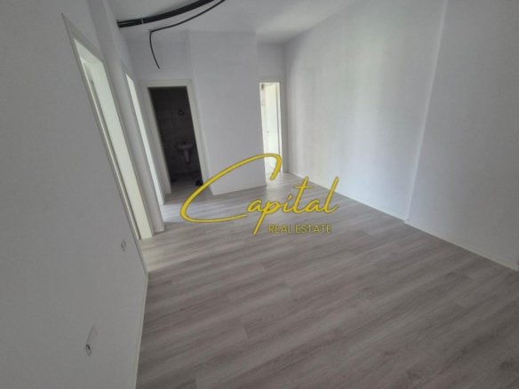 AMBIENT BIZNESI ME QIRA 125 M2 UNIVERS CITY 75.000 LEKE