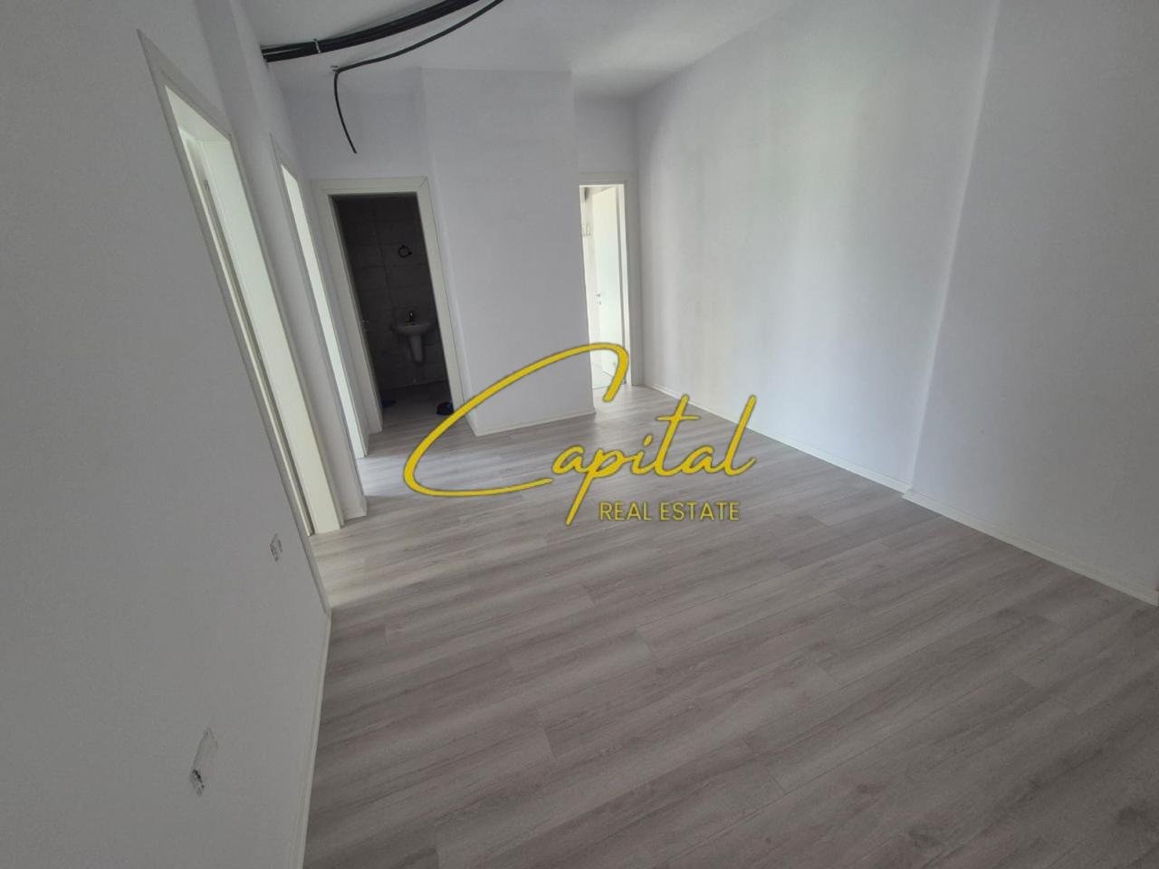 AMBIENT BIZNESI ME QIRA 125 M2 UNIVERS CITY 75.000 LEKE