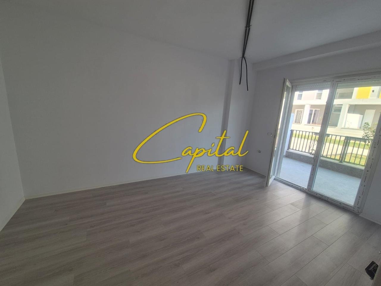AMBIENT BIZNESI ME QIRA 125 M2 UNIVERS CITY 75.000 LEKE