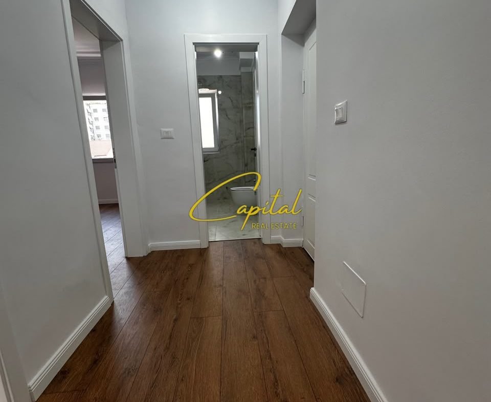 SHITET APARTAMENT 1+1 PAZARI I RI 15.500.000 LEKE