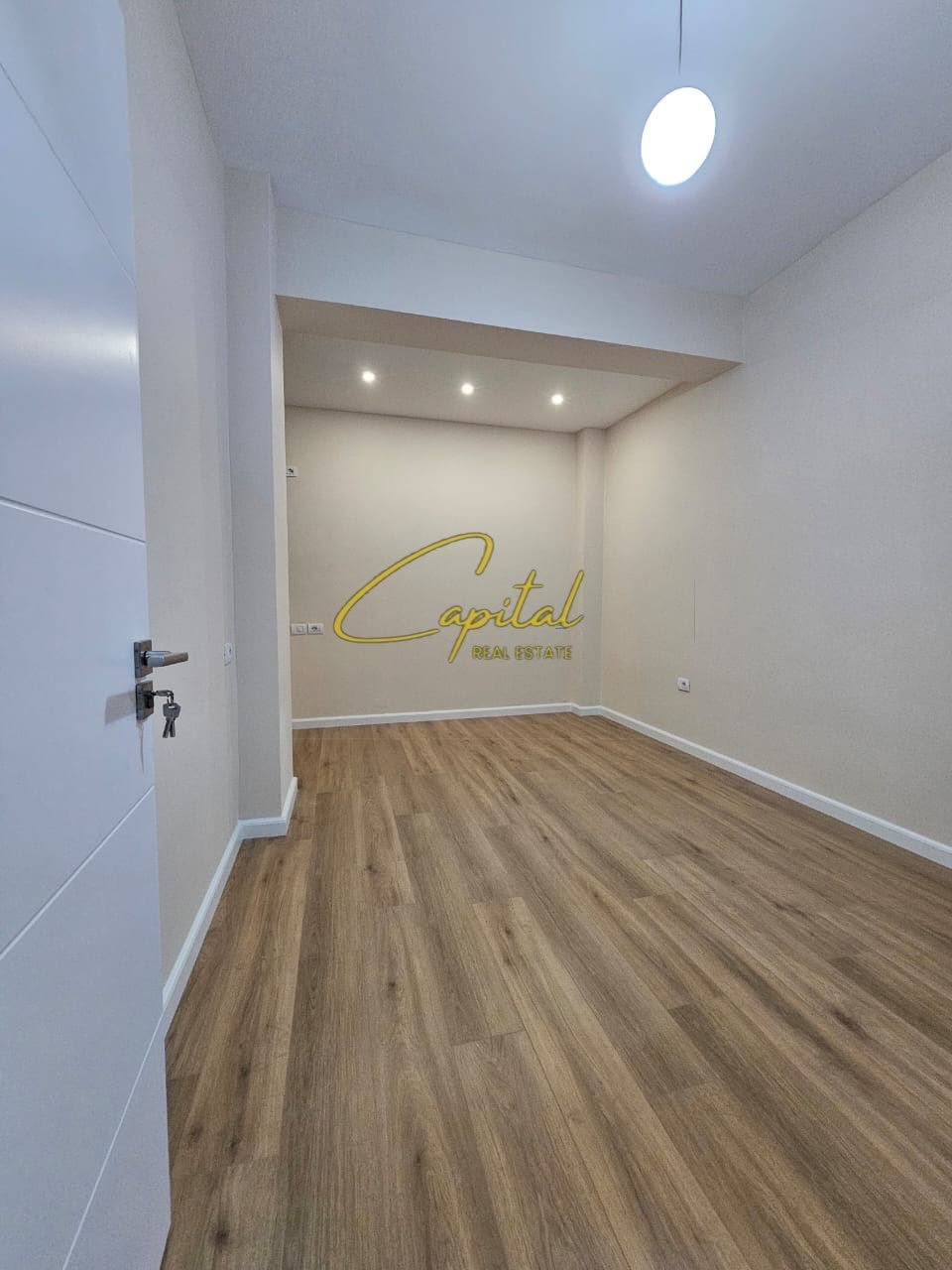 SHITET APARTAMENT 1+1 RRUGA E KAVAJES 163.000 EURO