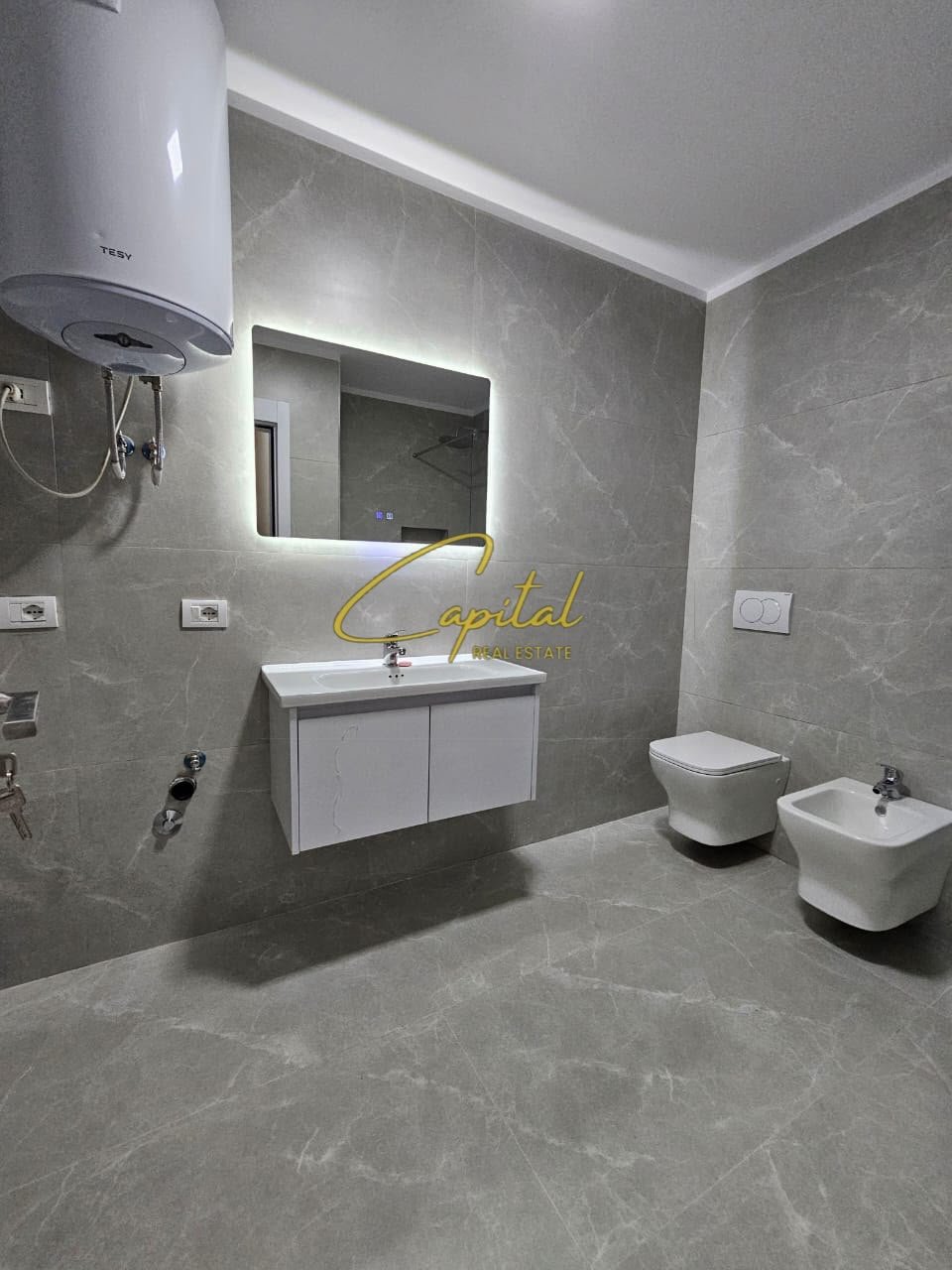 WhatsApp Image 2026-10-10 at 10.27.29 AM SHITET APARTAMENT 1+1 RRUGA E KAVAJES 170.000 EURO