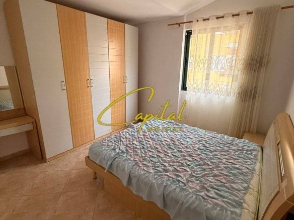 APARTAMENT ME QIRA 2+1+2 KOMUNA E PARISIT 600 EURO