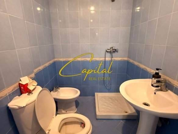 APARTAMENT ME QIRA 2+1+2 KOMUNA E PARISIT 600 EURO