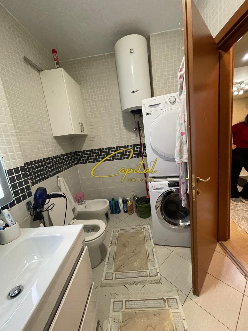 WhatsApp Image 2026-10-11 at 9.05.27 AM GARSONIERE ME QIRA 45 M2 BRRYLI 60.000 LEKE
