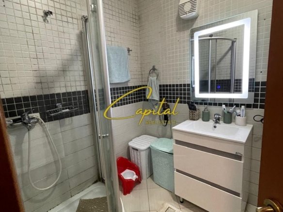 GARSONIERE ME QIRA 45 M2 BRRYLI 60.000 LEKE