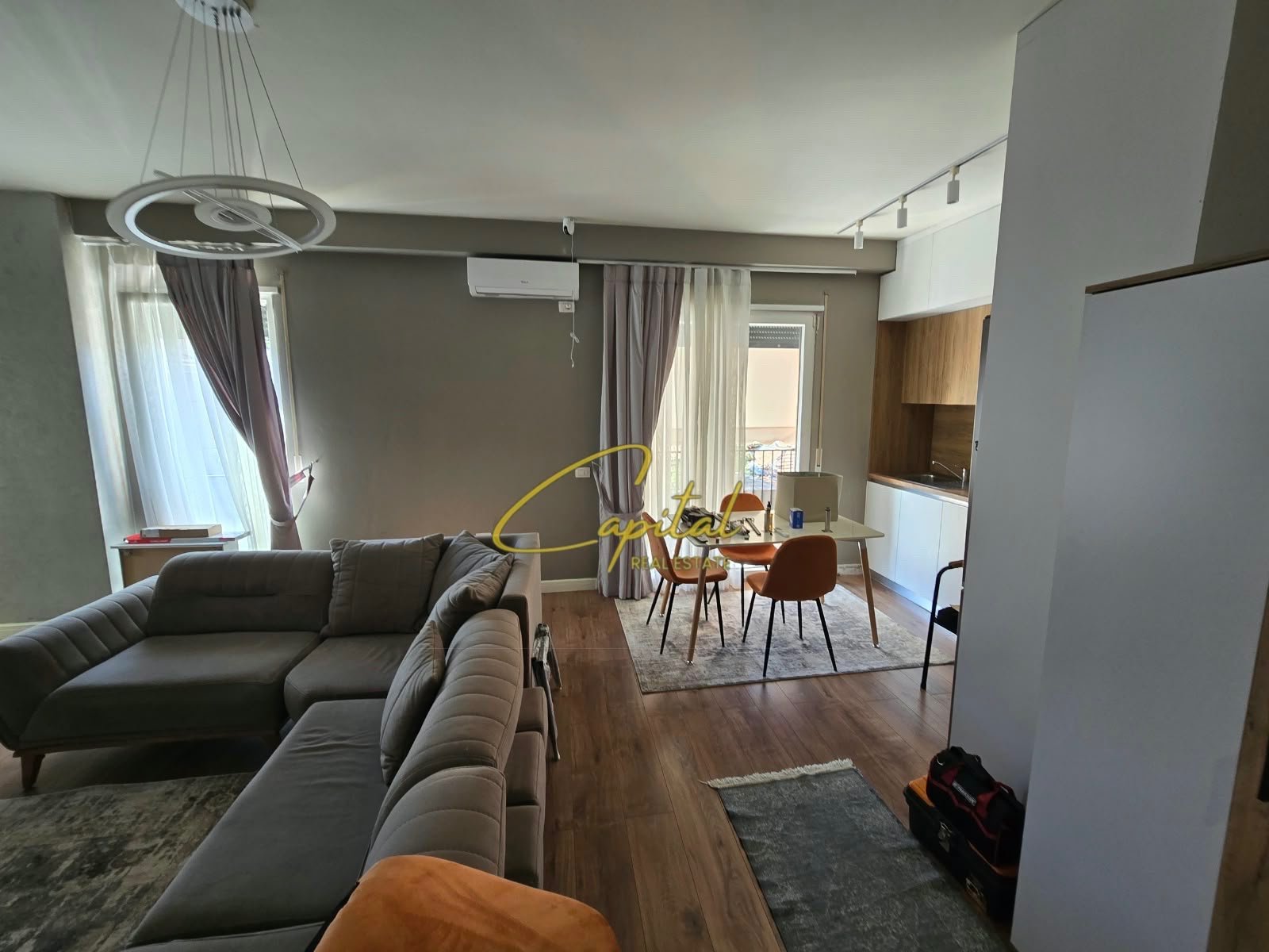 APARTAMENT ME QIRA 1+1 BULEVARDI I RI 70.000 LEKE
