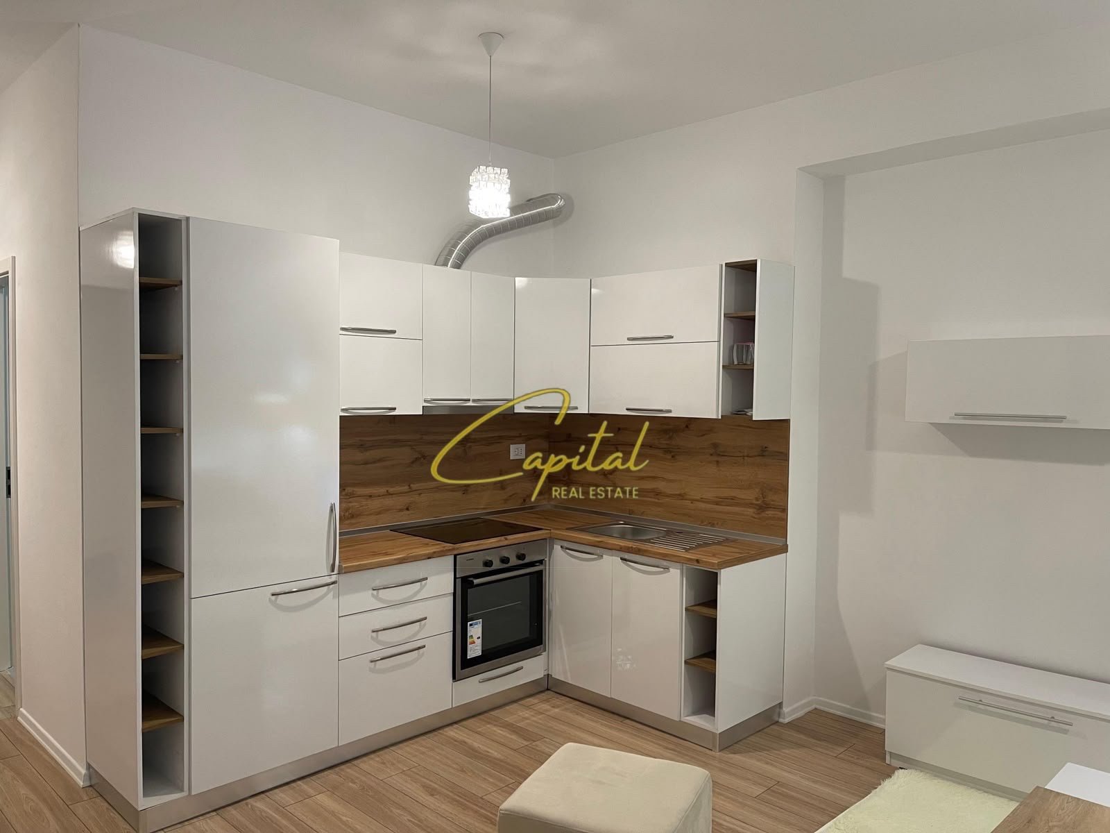 APARTAMENT ME QIRA 2+1 KOMPLEKSI MANGALEM 500 EURO