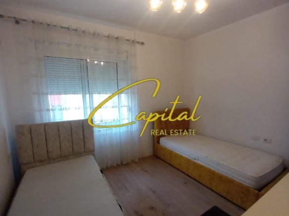 APARTAMENT ME QIRA 2+1+2 YZBERISHT 55.000 LEKE