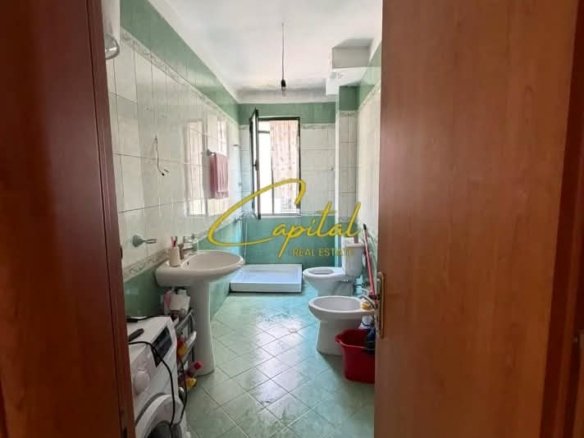 APARTAMENT ME QIRA 1+1 YZBERISHT 40.000 LEKE
