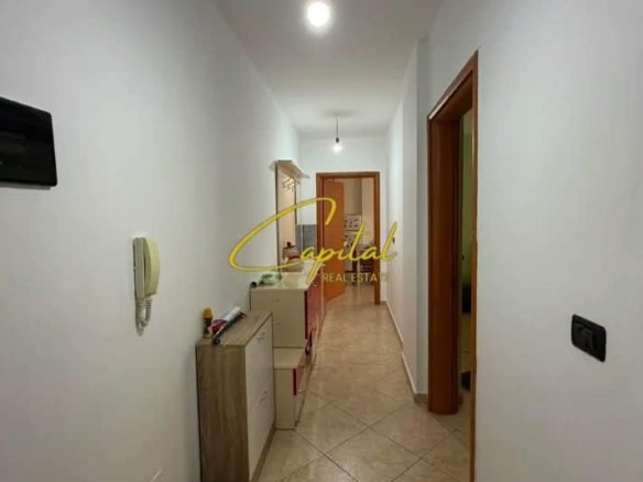 APARTAMENT ME QIRA 1+1 YZBERISHT 40.000 LEKE