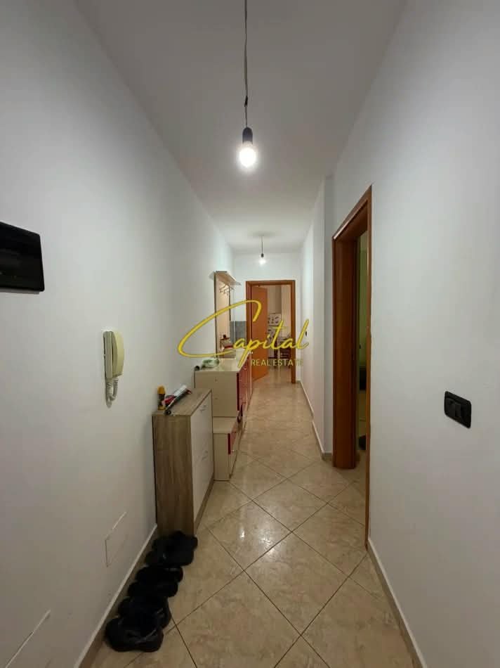 APARTAMENT ME QIRA 1+1 YZBERISHT 40.000 LEKE