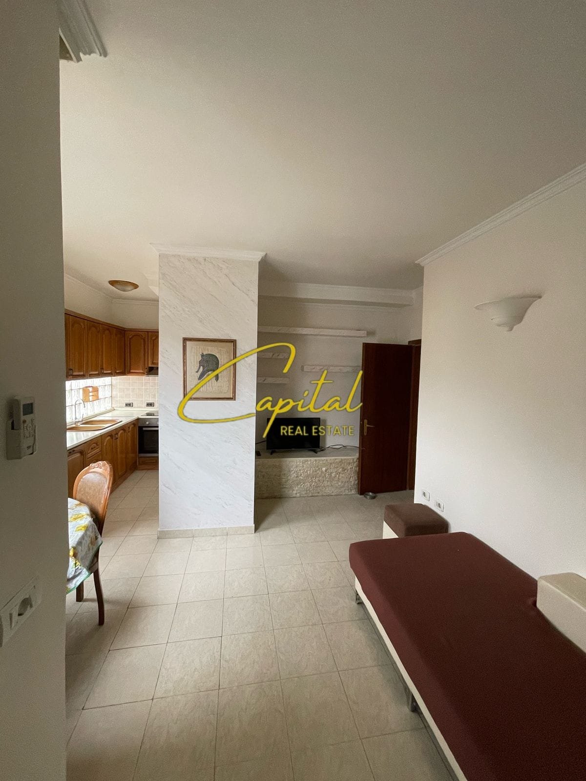 APARTAMENT ME QIRA 2+1 ISH TREGU ELEKTIRK 50.000 LEKE