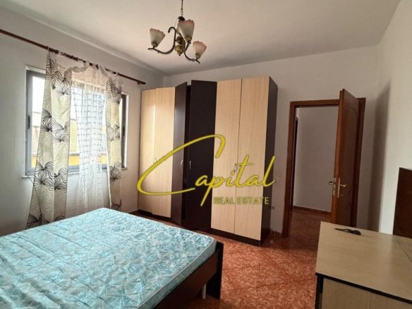 APARTAMENT ME QIRA 2+1+2 RRUGA E DIBRES 42.000 LEKE