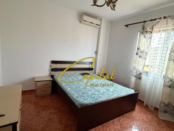 APARTAMENT ME QIRA 2+1+2 RRUGA E DIBRES 42.000 LEKE