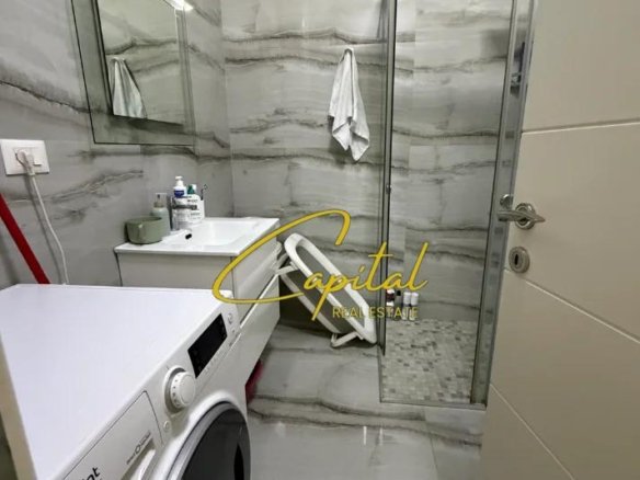 APARTAMENT ME QIRA 2+1 RRUGA E DIBRES 1000 EURO