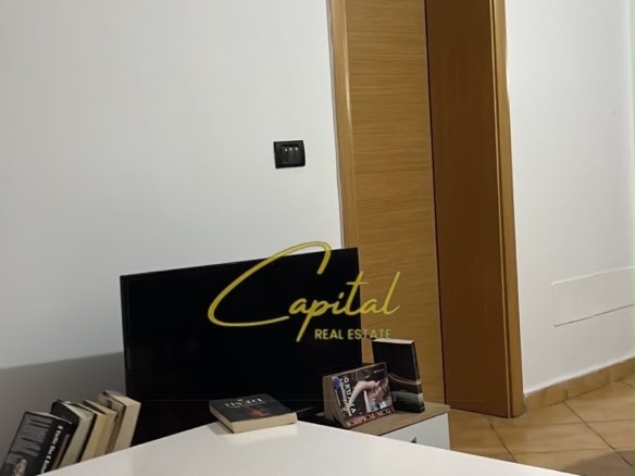 APARTAMENT ME QIRA 1+1 MATERNITETI I RI 40.000 LEKE