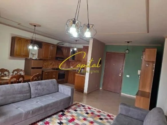APARTAMENT ME QIRA 2+1 RRUGA E DIBRES 55.000 LEKE