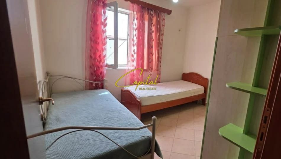 APARTAMENT ME QIRA 2+1 RRUGA E DIBRES 55.000 LEKE