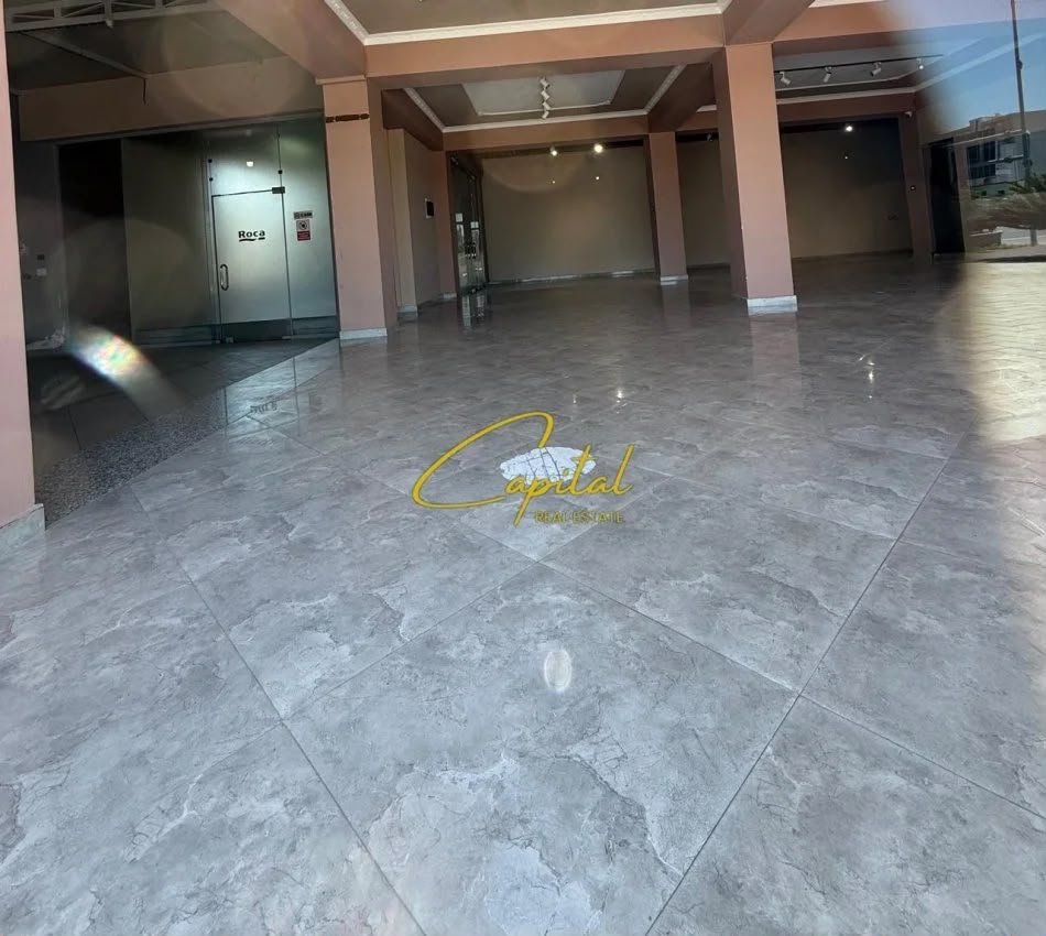 AMBIENT BIZNESI ME QIRA 210 M2 ASTIR 200.000 LEKE