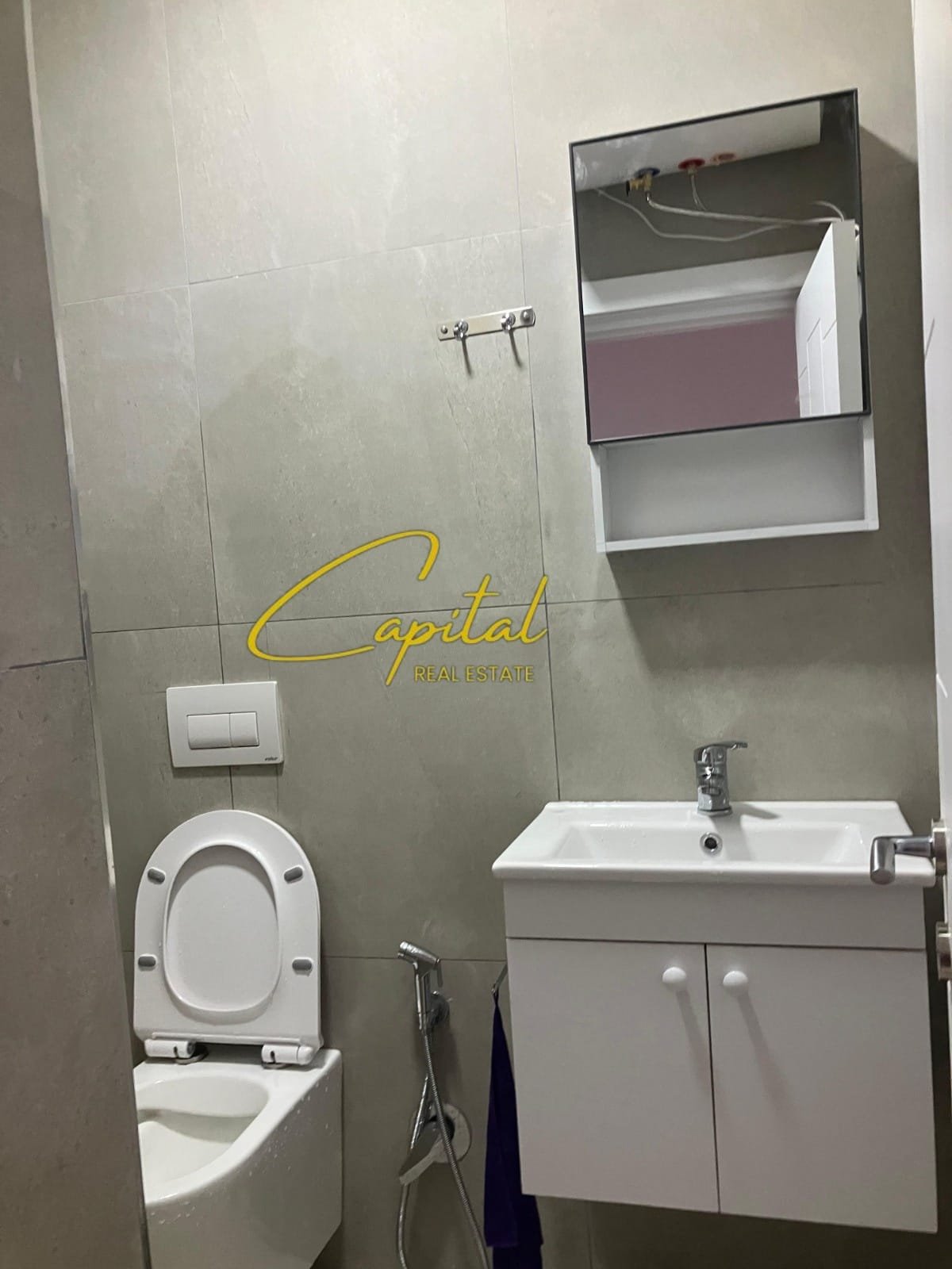 GARSONIERE ME QIRA 33 M2 QENDER 50.000 LEKE