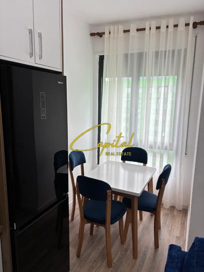 APARTAMENT ME QIRA 1+1 5 MAJI 60.000 LEKE