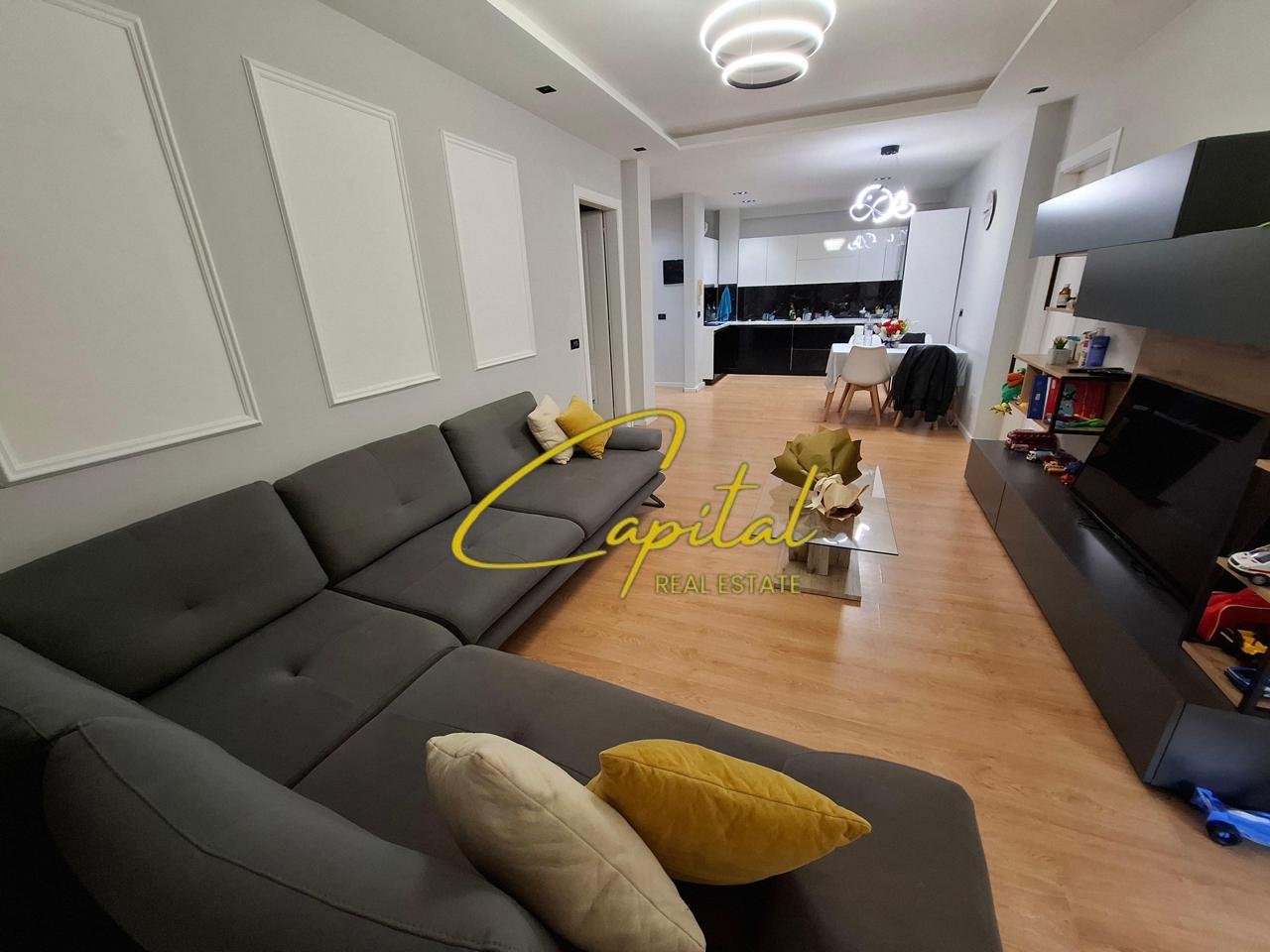 WhatsApp Image 2026-10-21 at 12.09.47 PM SHITET APARTAMENT 2+1+2 KOPSHTI BOTANIK 275.000 EURO