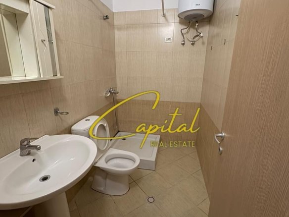 APARTAMENT ME QIRA 2+1 ISH TREGU ELEKTRIK 55.000 LEKE
