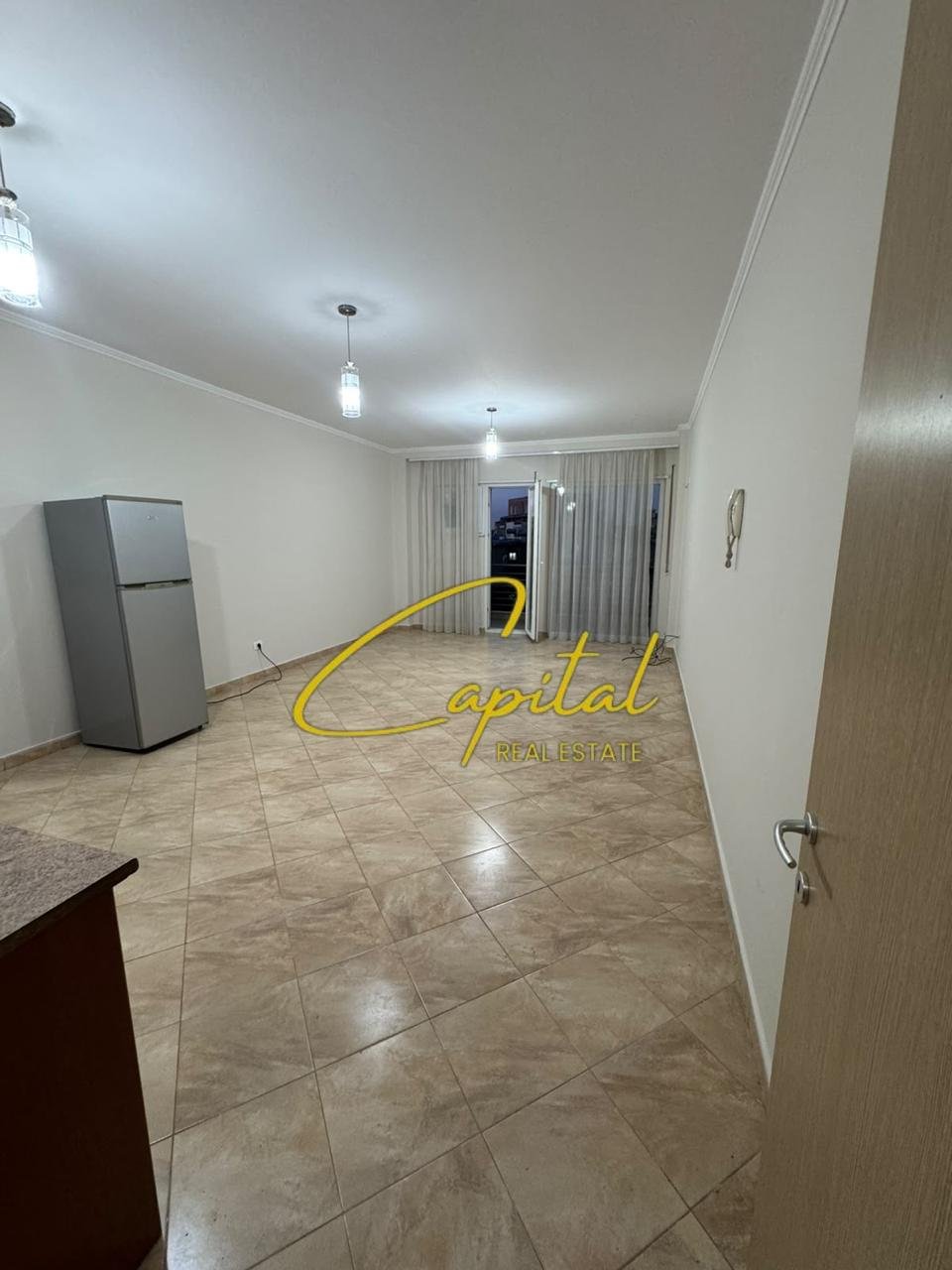 WhatsApp Image 2026-10-21 at 9.41.33 AM (1) APARTAMENT ME QIRA 2+1 ISH TREGU ELEKTRIK 55.000 LEKE