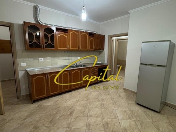 APARTAMENT ME QIRA 2+1 ISH TREGU ELEKTRIK 55.000 LEKE