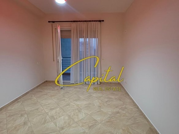 APARTAMENT ME QIRA 2+1 ISH TREGU ELEKTRIK 55.000 LEKE