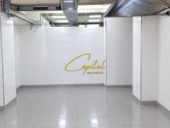 SHITET AMBIENT BIZNESI 93 M2 PROKURORIA E TIRANES 200.000 EURO
