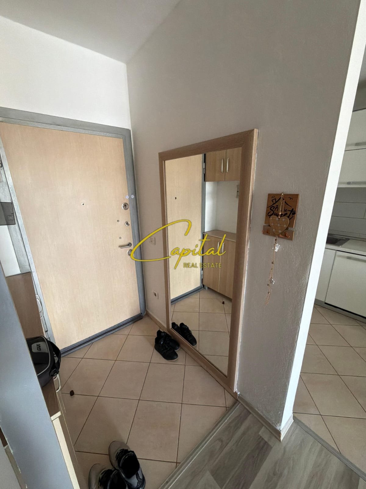 APARTAMENT ME QIRA 2+1 YZBERISHT 55.000 LEKE